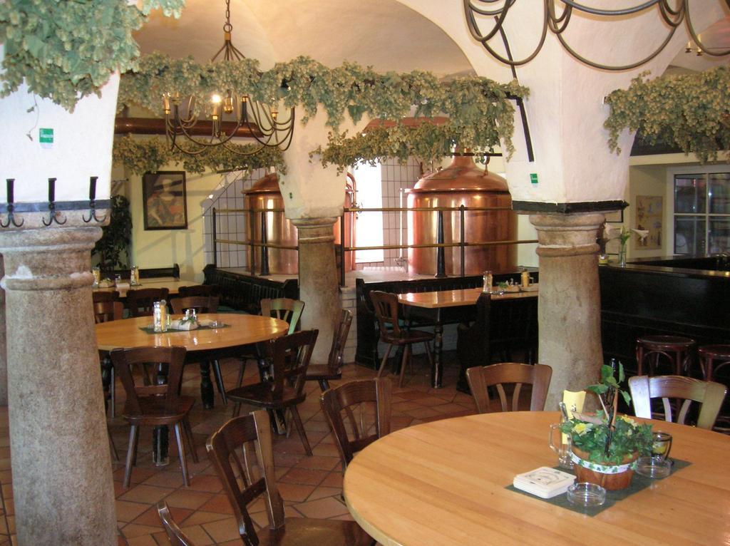 Schlossbrauerei Weinberg - Erste Ooe. Gasthausbrauerei Kefermarkt المظهر الخارجي الصورة